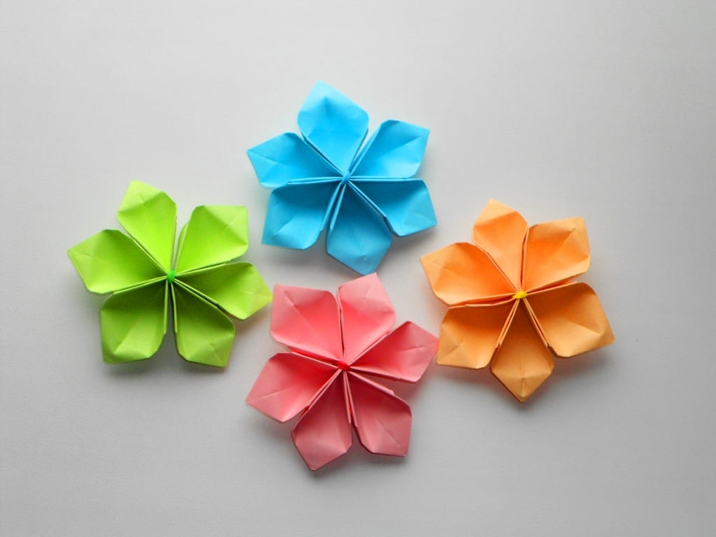 Объемные цветы из бумаги своими руками: пошаговая инструкция, фото