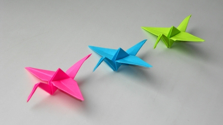 Оригами журавлик из бумаги