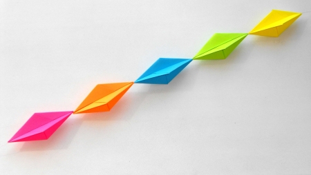 Гирлянда из цветной бумаги Поделки оригами