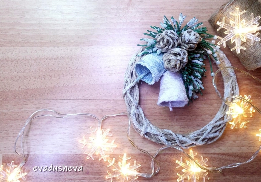 Как сделать Новогодний декор из джута. "Рождественский венок"